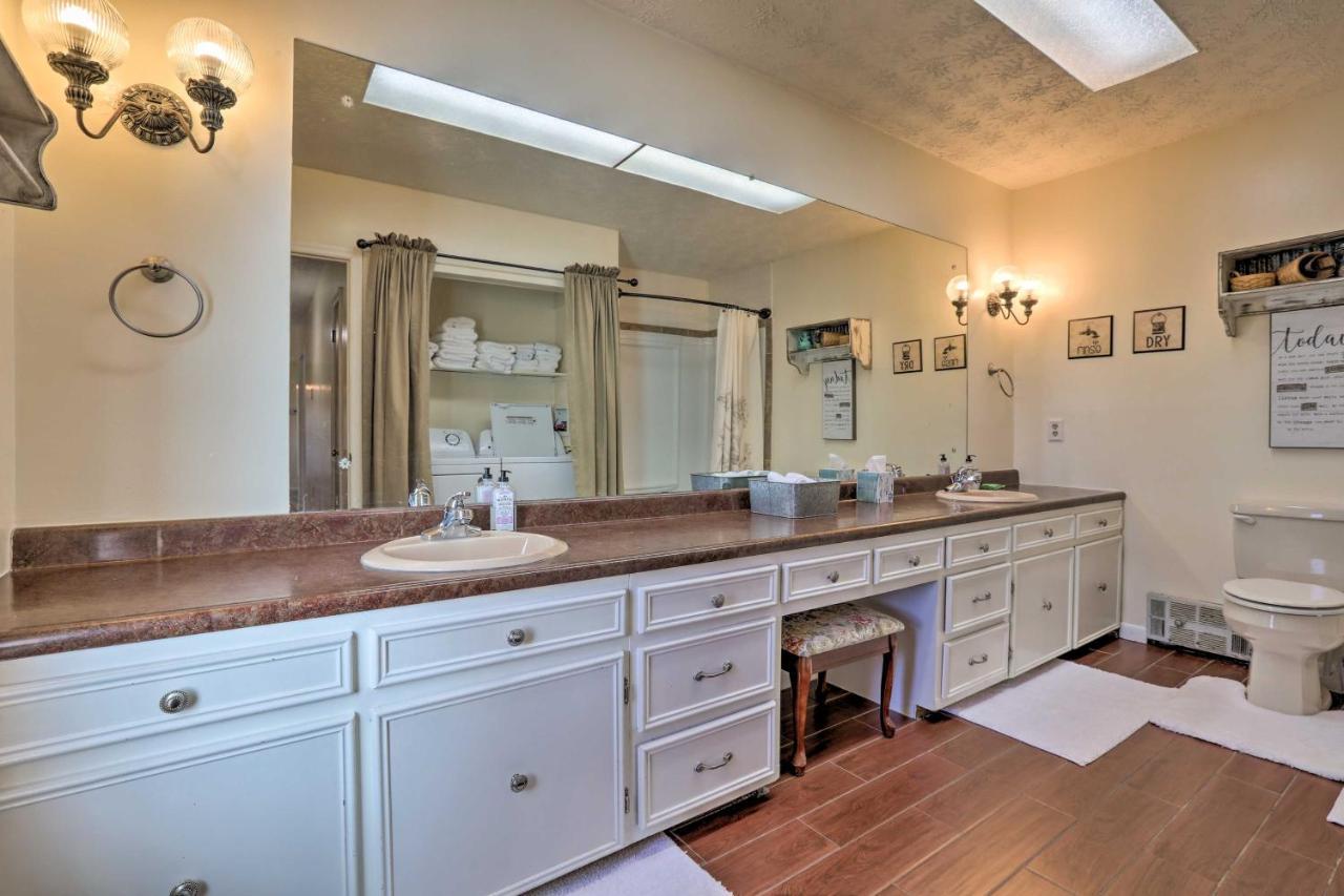 Charming East Bernstadt Retreat Less Than 6 Acre Farm! Екстер'єр фото